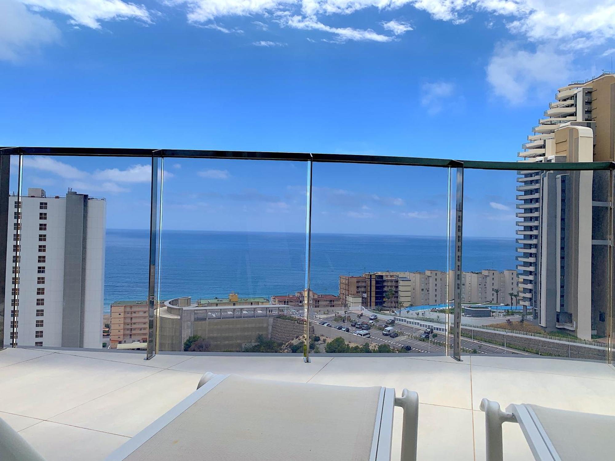 Lujoso Apartament Con Impresionantes Vistas Al Mar Benidorm Bagian luar foto